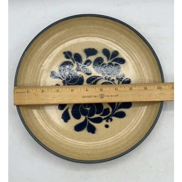 Pfaltzgraff Folk Art 8‑Pc Dinnerware Set Blue Floral Tan USA Stoneware VT - Picture 8 of 11